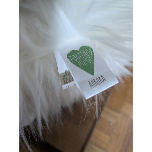 Portland Plush Arctic Fox named Aurora White Fluffy Plush w/Tag 10" Realistic - Picture 8 of 8